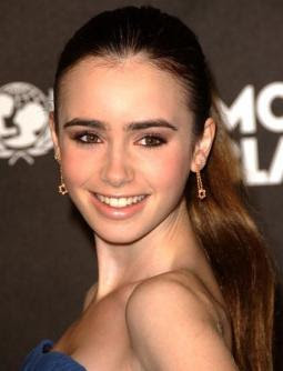 who is dating sofia carson
