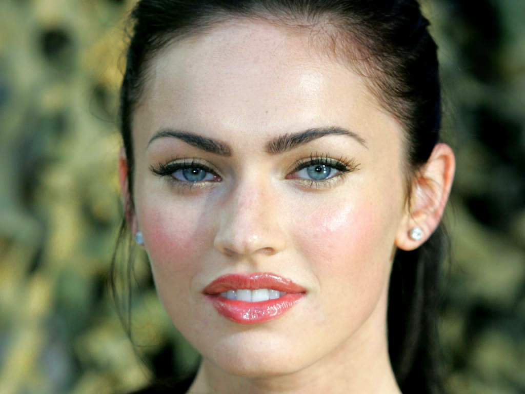 http://2.bp.blogspot.com/_nD_YgZuOadA/TIf_tRjUTnI/AAAAAAAAAxA/uKjpsBuCHYE/s1600/megan-fox-wallpapers_15016_1024x768.png