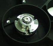 Sistema mecânico de rotação e centragem para aplicações em vácuo e criogenia