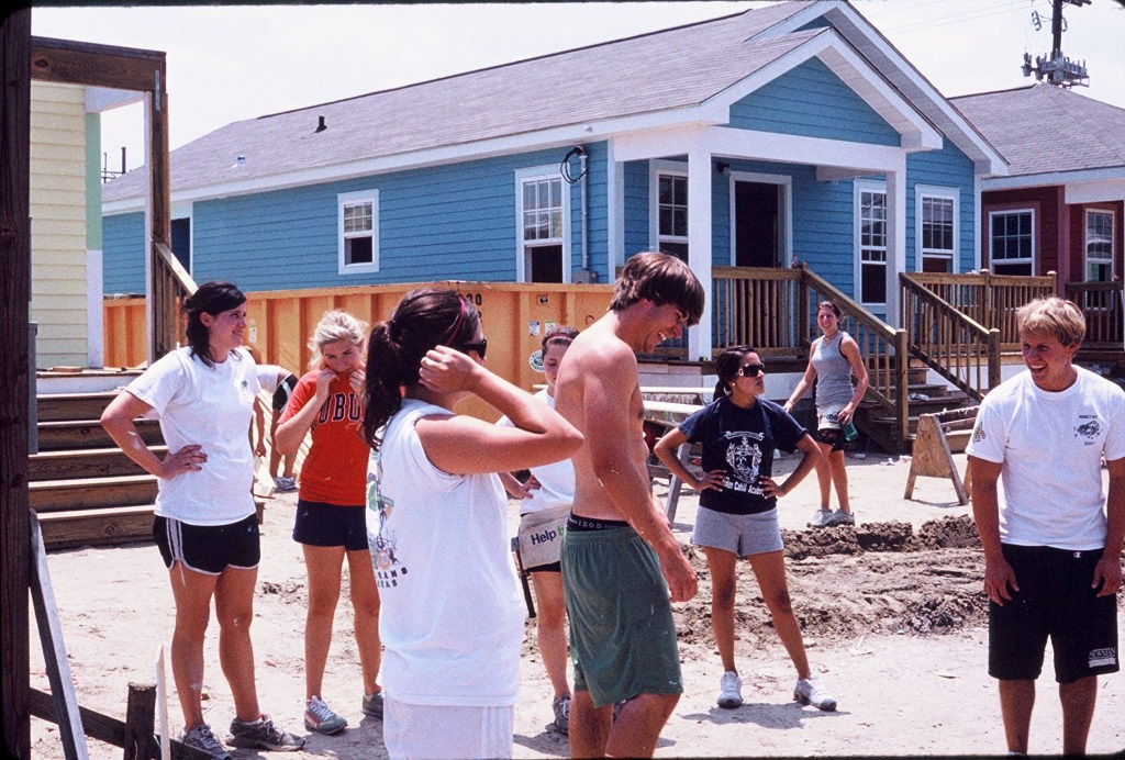 [0394092-R01-006.Jpg]