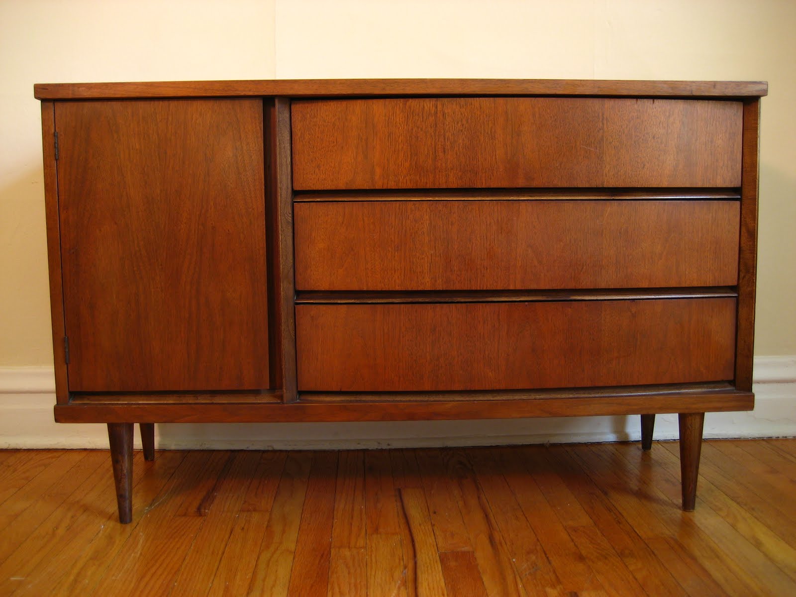 flatout design Bassett Sideboard