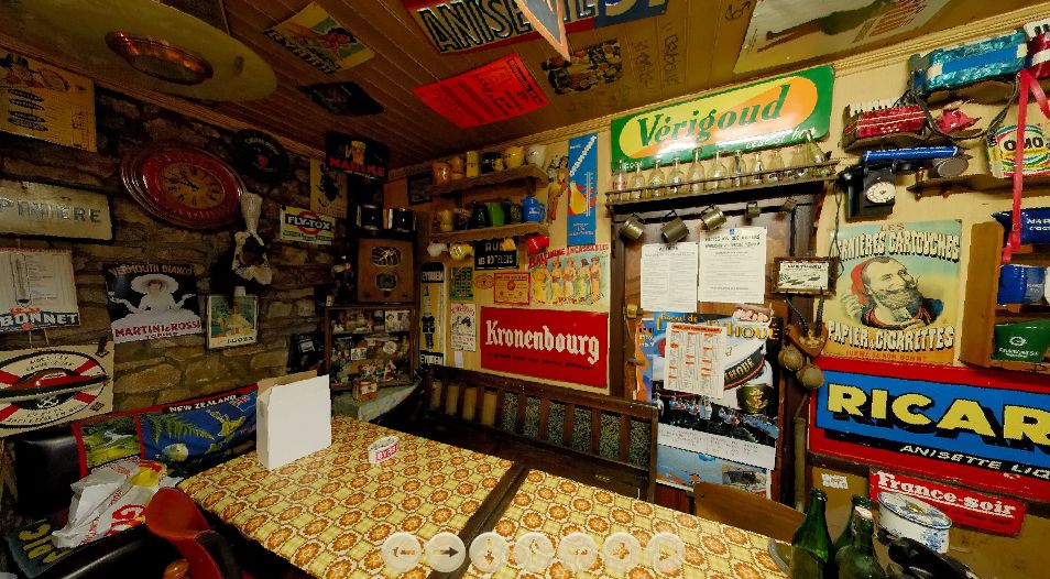 [Capture01bistro.jpg]