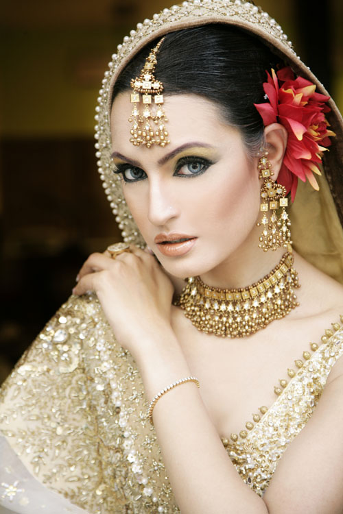المكياج على الطريقة الهندية  112649,xcitefun-bridal-makeup-5
