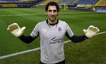 El Arsenal ofrece Almunia y 9M por Diego López El Arsenal ofrece Almunia y 9M por Diego López
