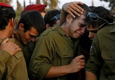 SELINGAN PARA TENTARA ISRAEL Crying+israeli+soldier+2