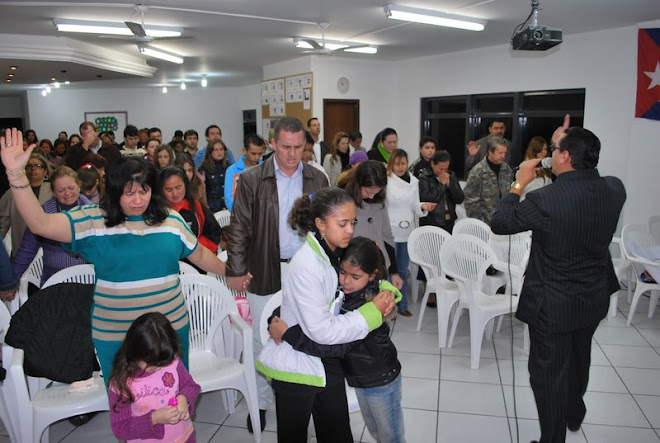 Pregando na Conferência de Missões na Igreja Comunidade Batista Missionária Curitiba