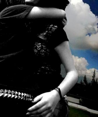 [hug_by_DecorusAgon.jpg]