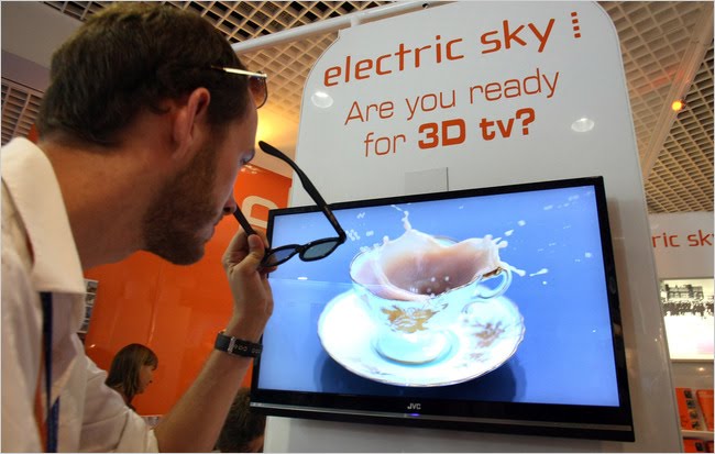 [are+you+ready+for+3d+tv.jpg]