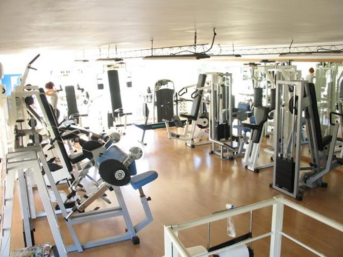 L'espace musculation (25 postes de travail Technogym)