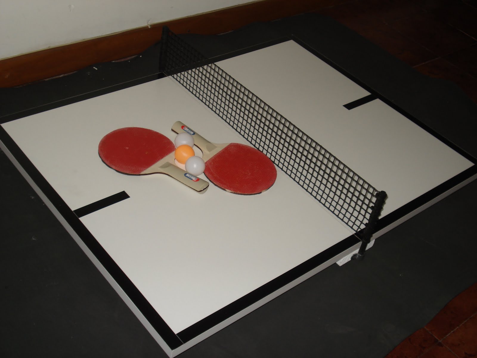 SET DE JUEGOS Mini mesa de ping pong lista para jugar!!!