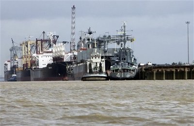 [capt.dafac3f284624b4bb56210eb874fcc4f.myanmar_koreas_nuclear_myn101.jpg]