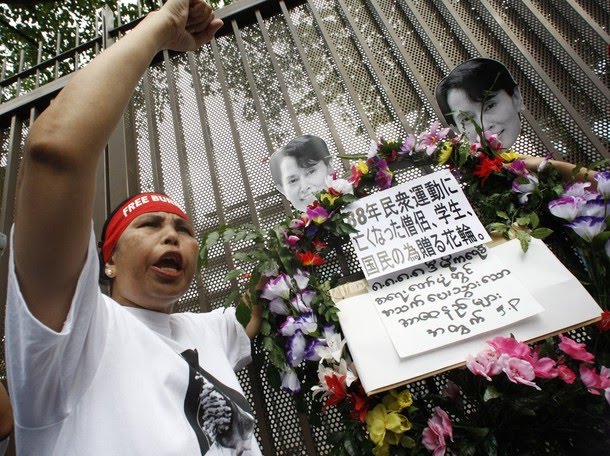 [embassy+in+Tokyo+-Reuters.jpg]