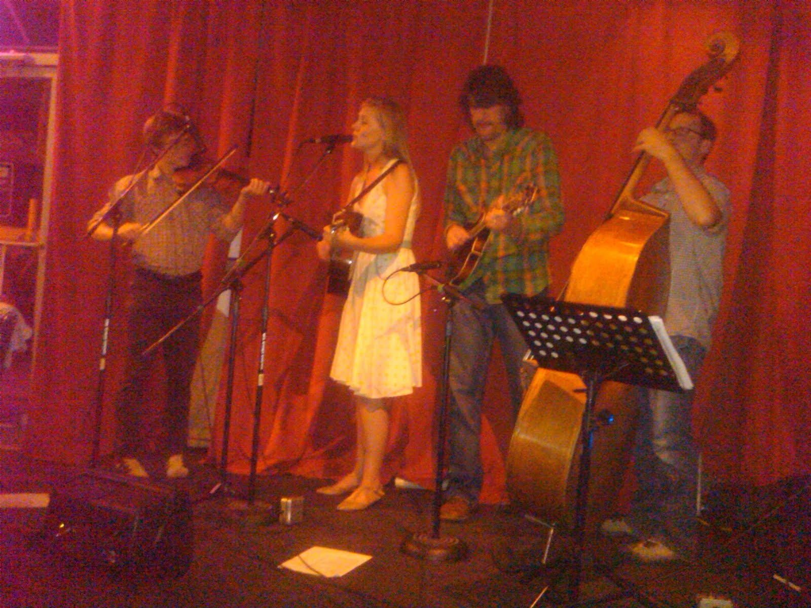 [taproom+9-10-09.jpg]