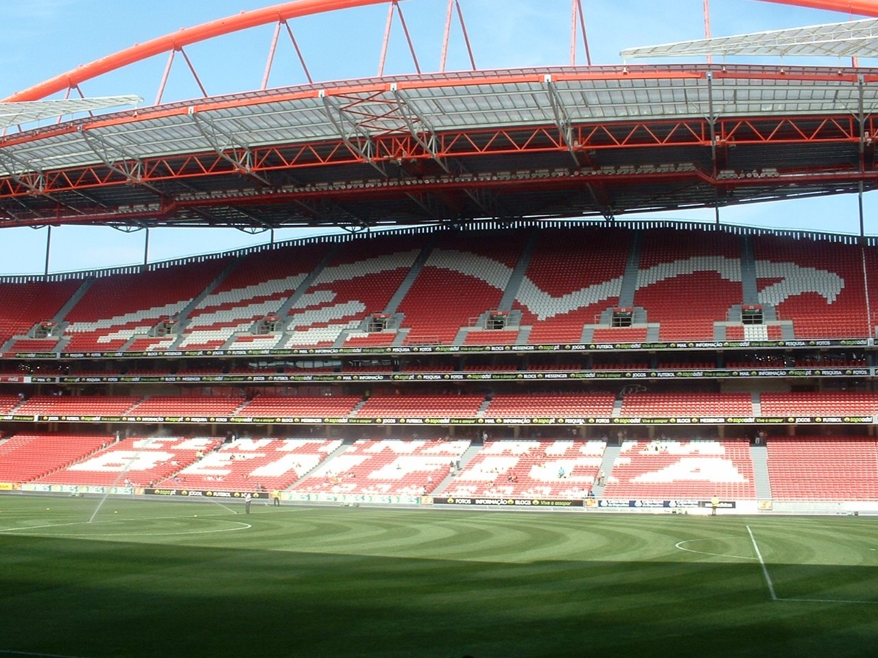 [Estadio+Luz.JPG]