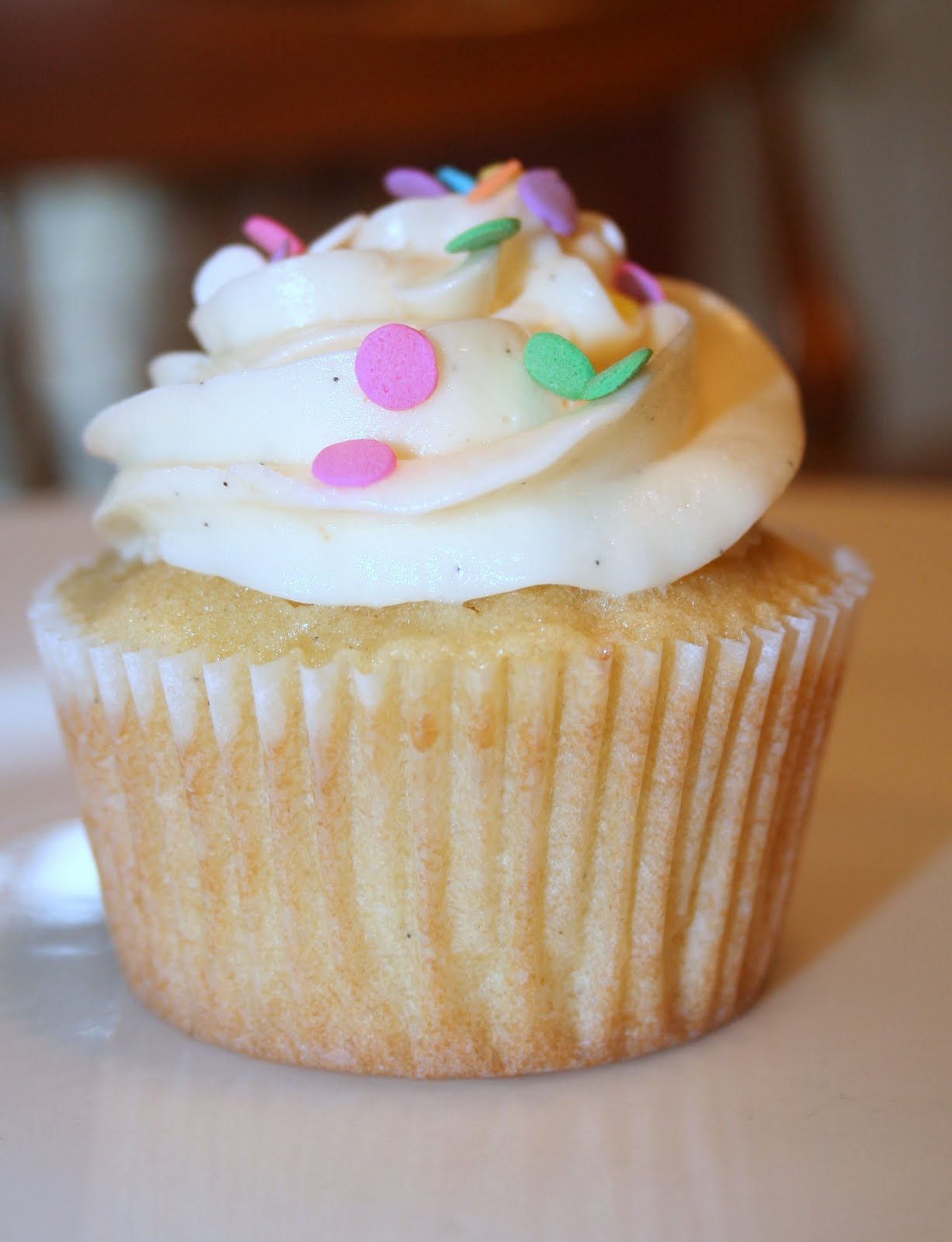 vanilla bean cupcakes vanilla bean cupcakes