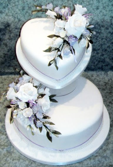 Design Wedding Cakes And Toppers 2012 Heart And Circle Shaped Cake