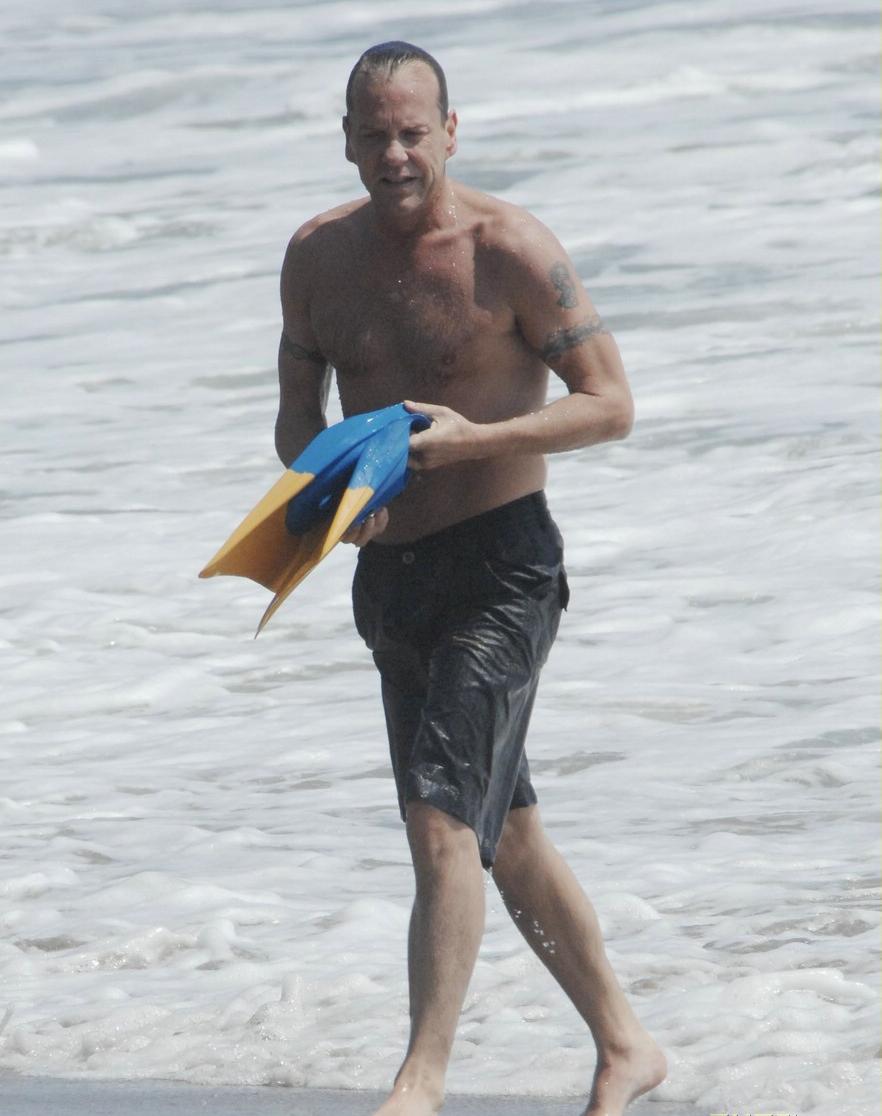 [kiefer-sutherland-04.jpg]