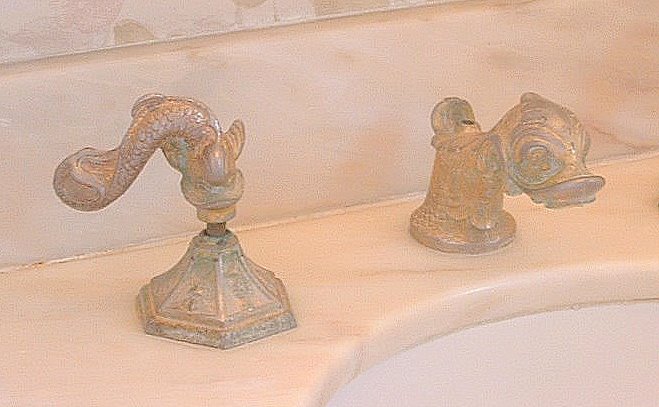 [BATHROOM-Fixtures-Old-LC2++07-13-06+002.jpg]