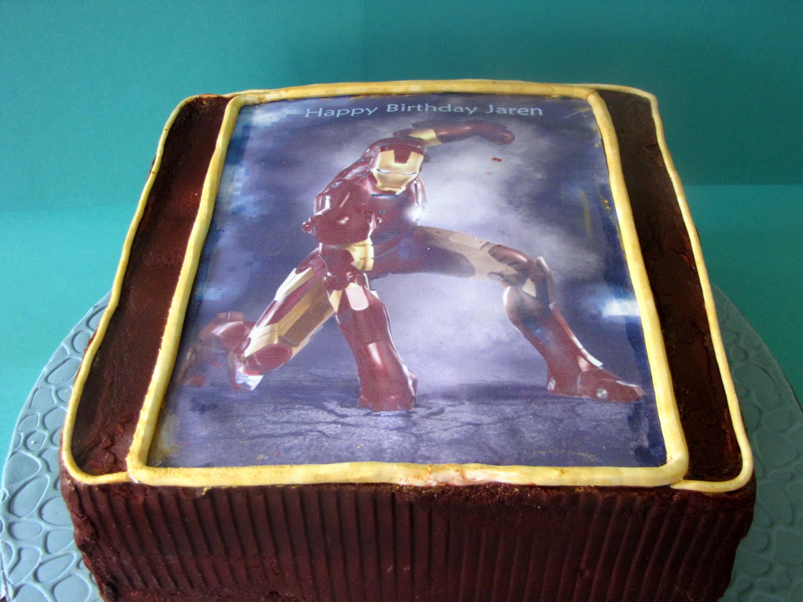 Bon 1 an Natoune Iron+Man+Cake
