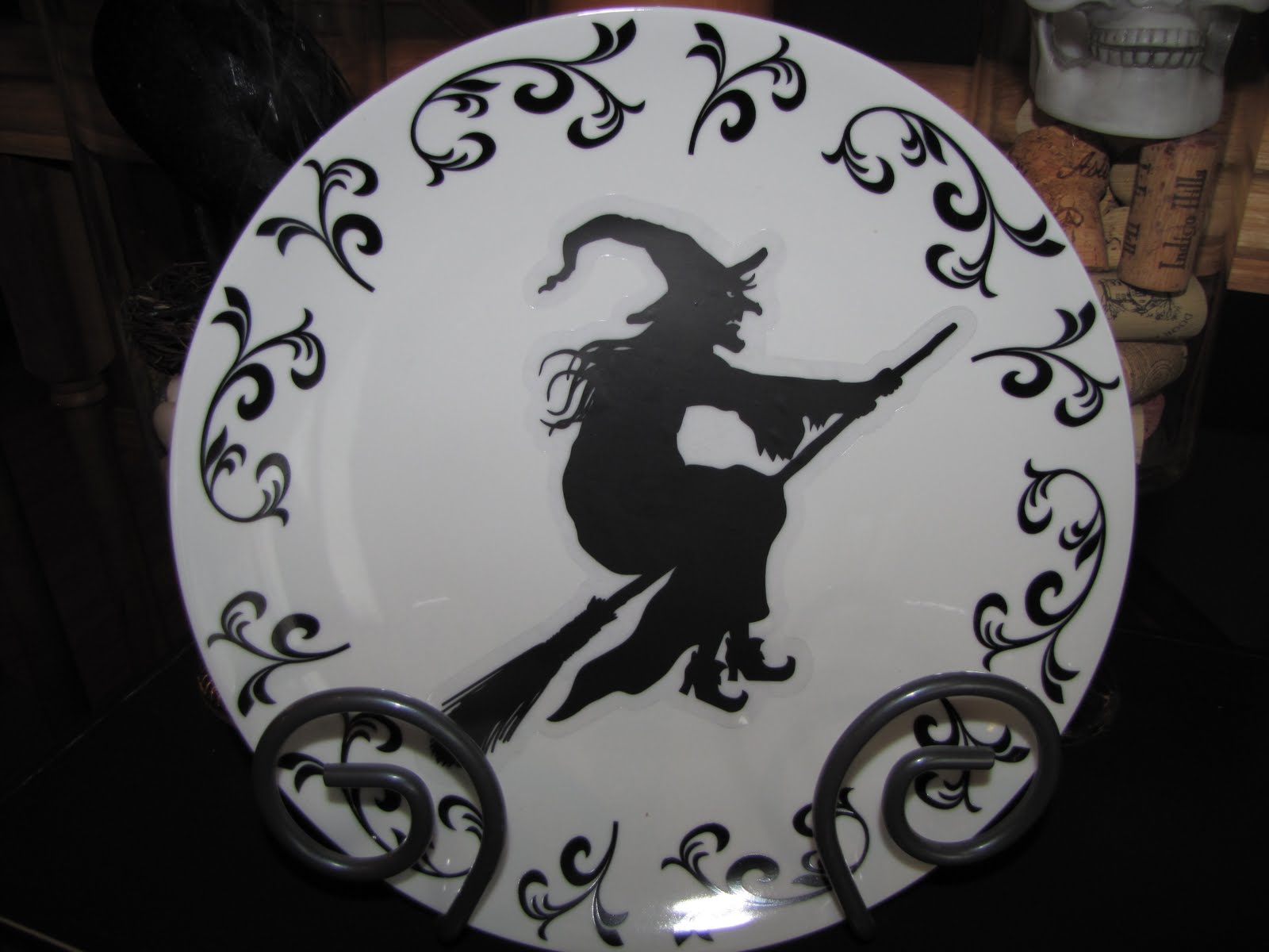 Sustainably Chic Designs Spookathon Dollar Tree Halloween Plates