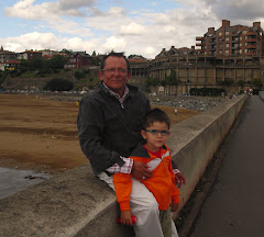 Una   con gafas  jejeje.