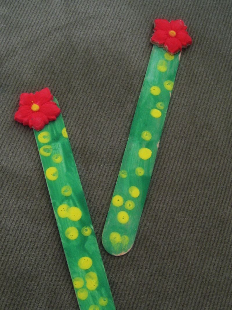 [Pointsettia+Bookmarks.jpg]