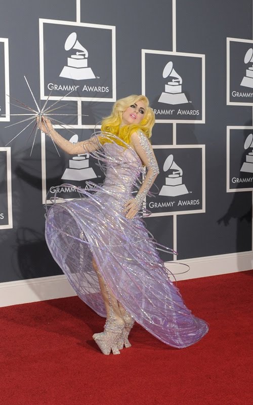 [Grammy+Awards+-+Lady+Gaga+Fashion+06.jpg]