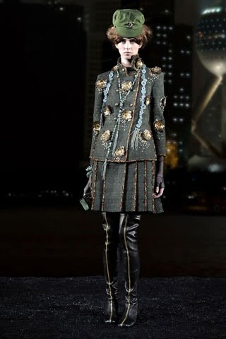 [CHANEL+Pre-Fall+2010++Paris-Shanghai+38.jpg]