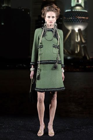 [CHANEL+Pre-Fall+2010++Paris-Shanghai+26.jpg]