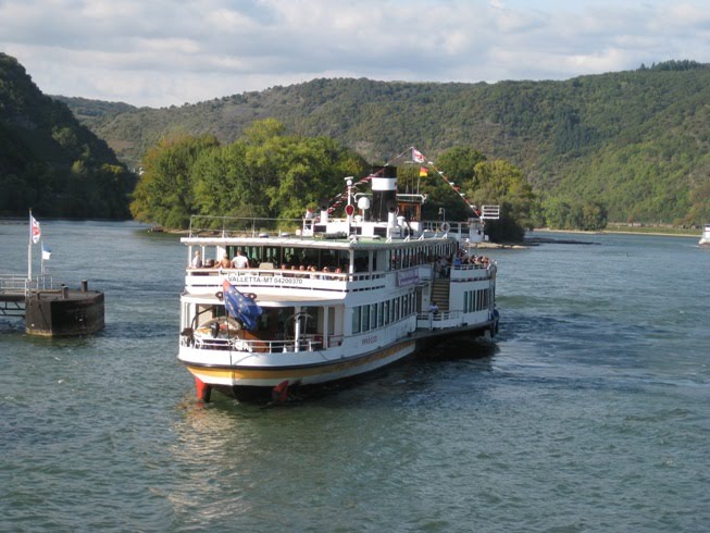[20+-+Ferry+on+the+Rhine.jpg]