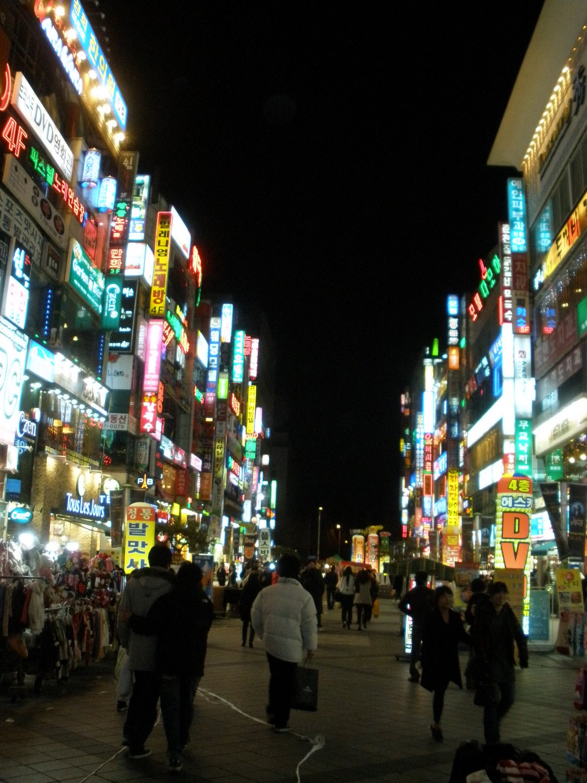 [122008_2365.JPG]