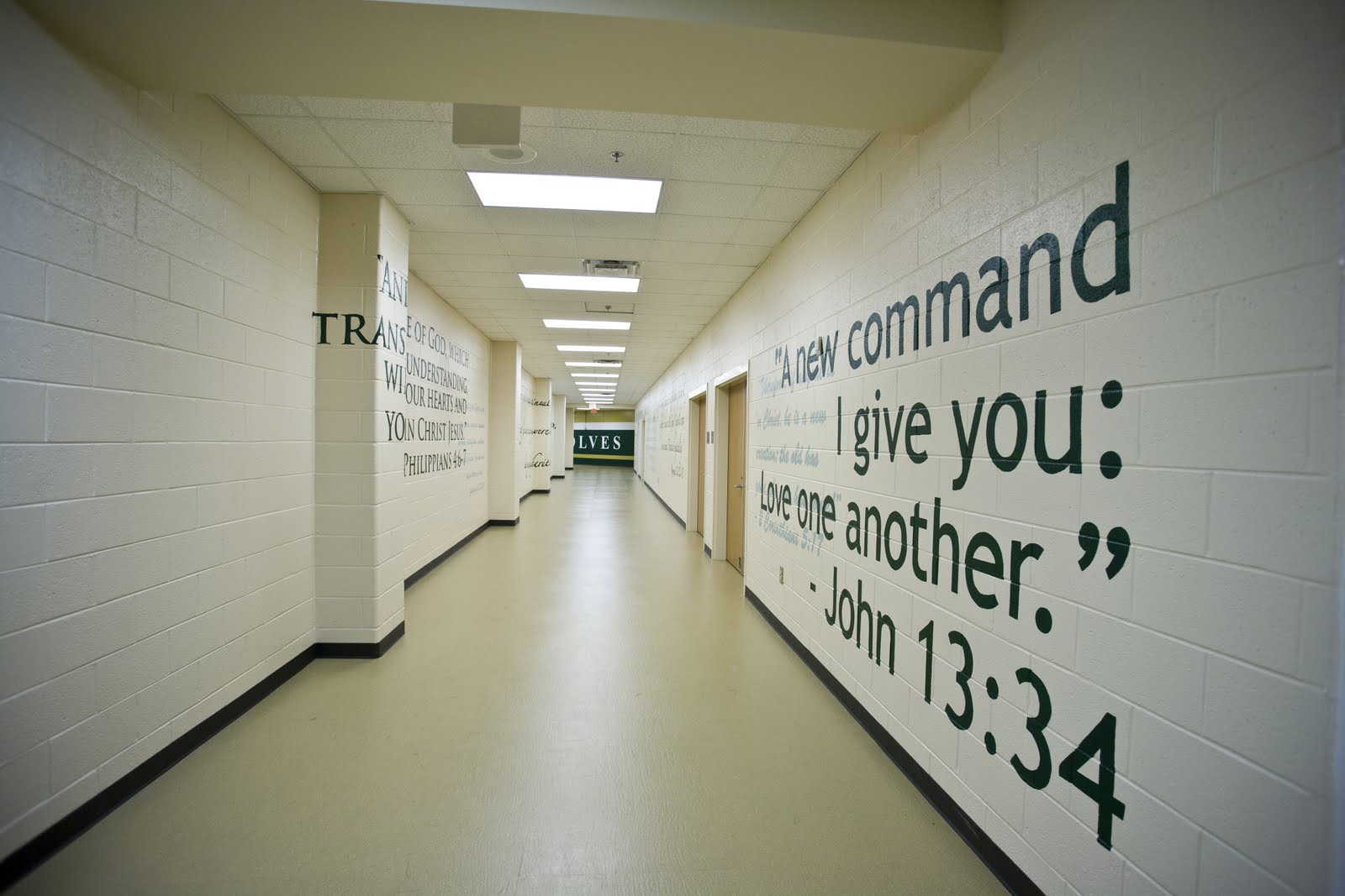 [Jen_Reves_ScriptureWall_05.jpg]