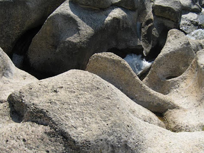 Formaciones rocosas que parecen creadas por Dalí