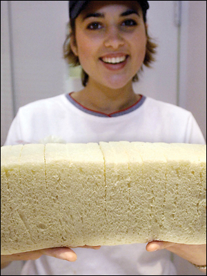 [crustless+bread.jpg]