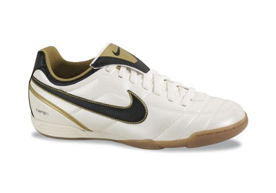 chaussures tennis nike homme pas cher