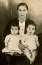 matriarca com duas filhas