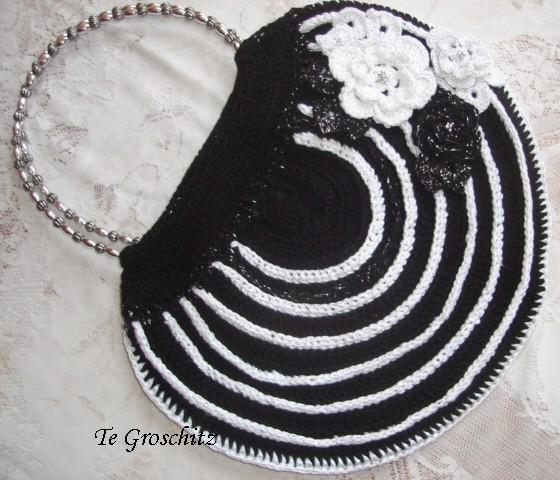 [BOLSA+SEMI+CIRCULO+PRETA.JPG]