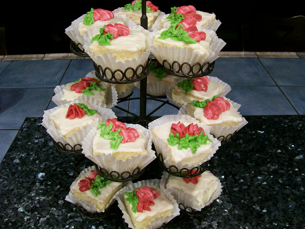 Square cupcakes with Buttercream Flowers