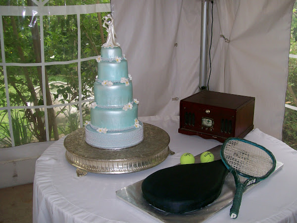 Wedding cake & Groom's Cake