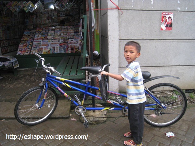 [selesai+beli+majalah+01.jpg]