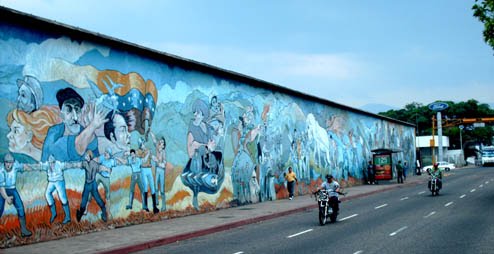 MURAL DE DIMO UBICADO EN LA PROLONGACIÓN DE LA 5TA. AVENIDA