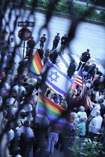 [pro-gay+protesters.bmp]