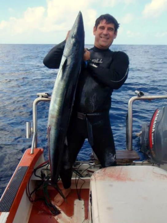 [Eric+spearfishing+trip+wahoo.jpg]