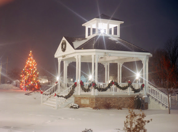 Images From In Around Brockport Spencerport Gazebo Decorated