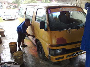 HASIL SUMBANGAN SEORANG HAMBA ALLAH SEBUAH VAN SEDANG DIBAIKPULIH UNTUK AKTIVITI KSBK