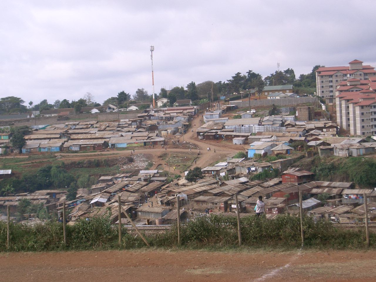 [Kibera2.JPG]