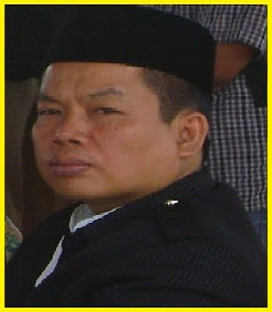 Drs. KH. IIP SARIP BUSTOMI