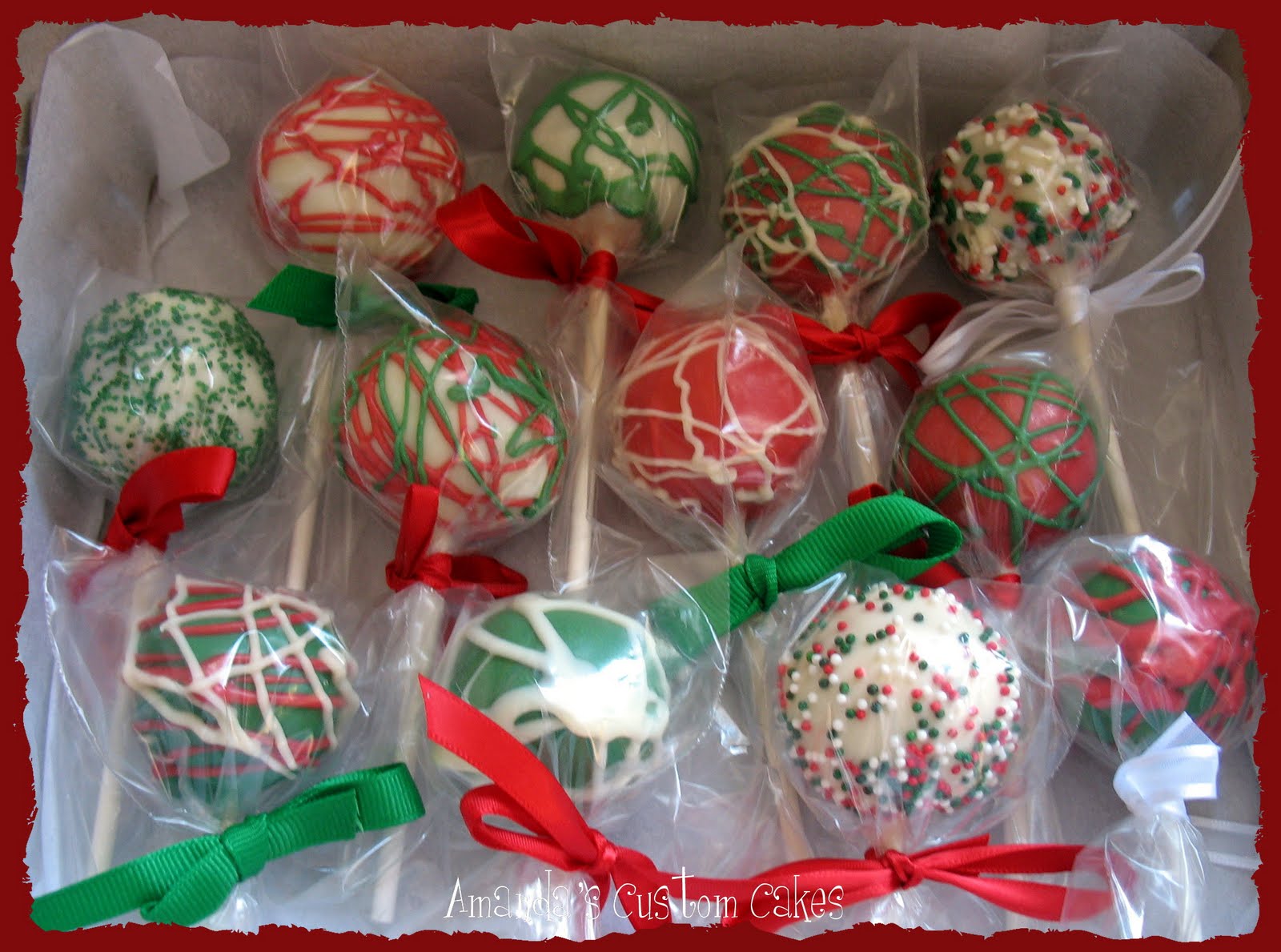 Amanda's Custom Cakes: Christmas Cake Pops!!