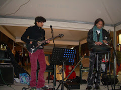 Serata 19/12: Danny alla chitarra elettrica e Gianfry al Talkindrum