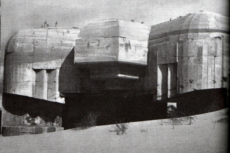 [Paul+Virilio+-+bunkers+(4).jpg]
